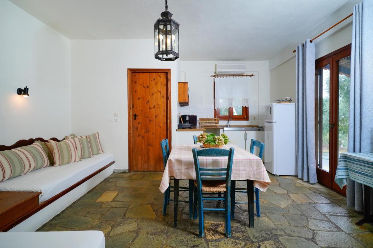 Giola Bungalows Sirines Αστρίδα Εξωτερικό φωτογραφία